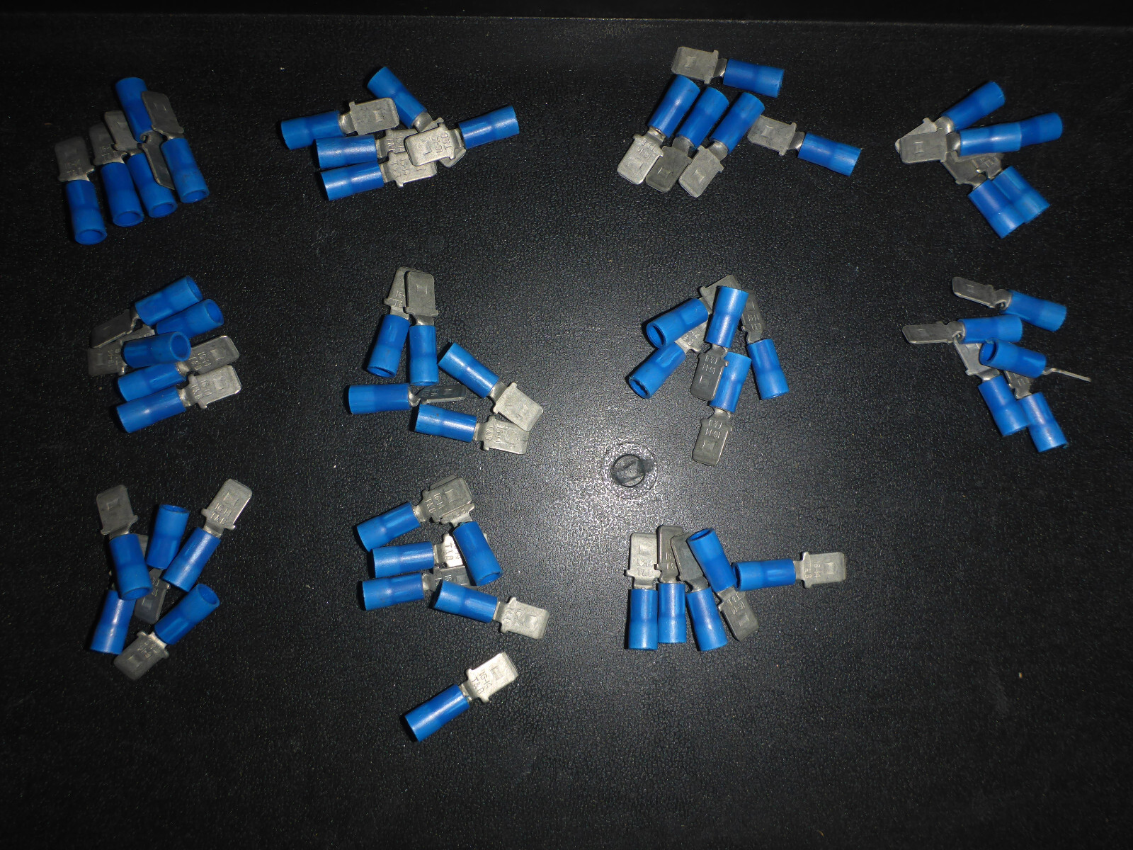 55 New StaKon Spade T&B Thomas Betts Insulated Blue Terminal 1614