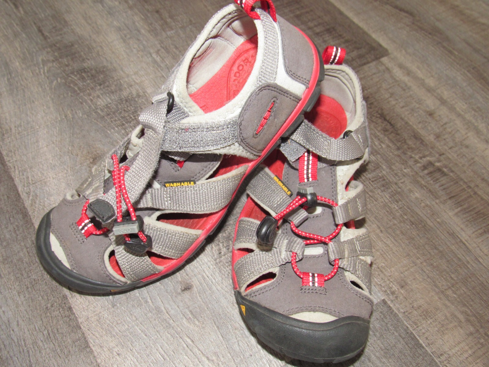 Sandali scarpe acqua grigie KEEN ragazzo taglia 2 ottima chiusura a levetta usati in ottime condizioni