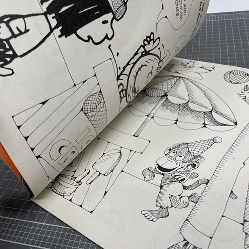 ORIGINAL RETRO Peanuts Snoopy Picture Puzzle Book Junk Goes To Circus Cafe Art - Picture 6 of 6