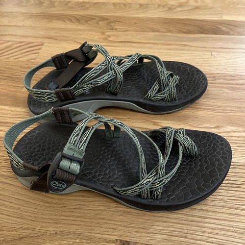 womens chaco size 10