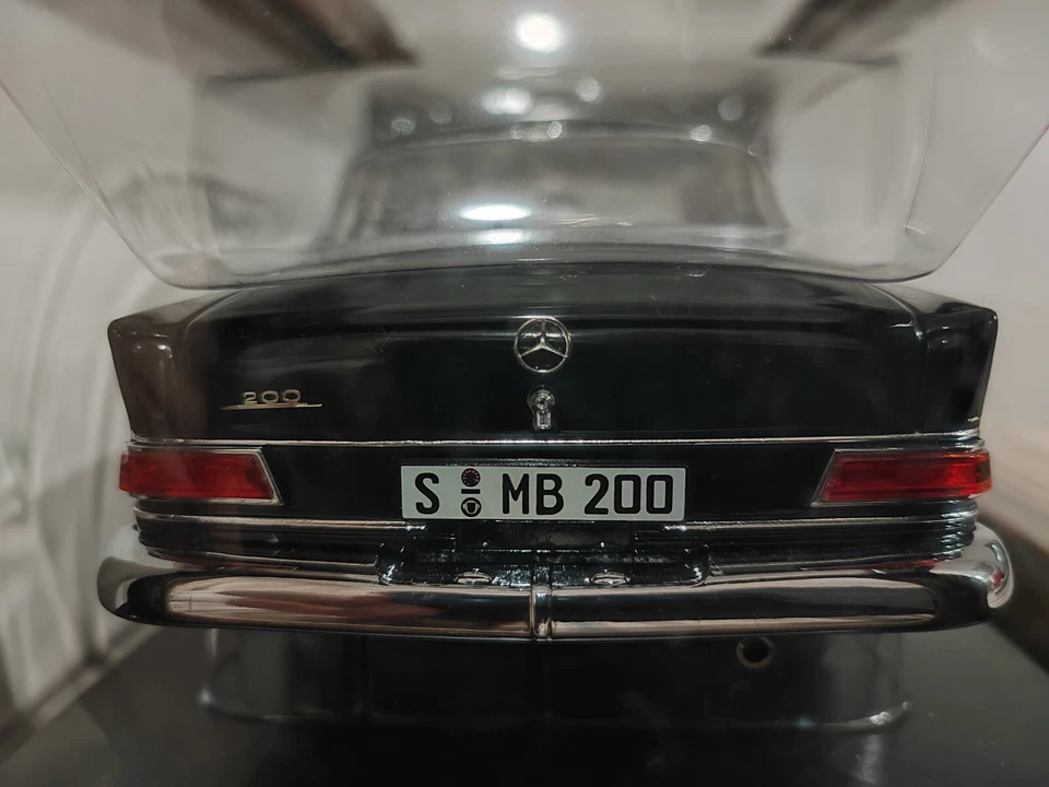 NOREV 1966 MERCEDES-BENZ 200 - 1:18 183574 (sin exhibir) última unidad/envío gratuito Foto 3 de 4