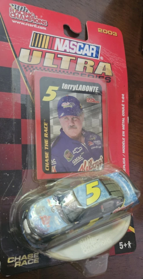 2003 NASCAR Ultra 1:64 Finding Nemo #5 And 2- 1:24 2002 #5 Monsters Inc - Image 4 of 4