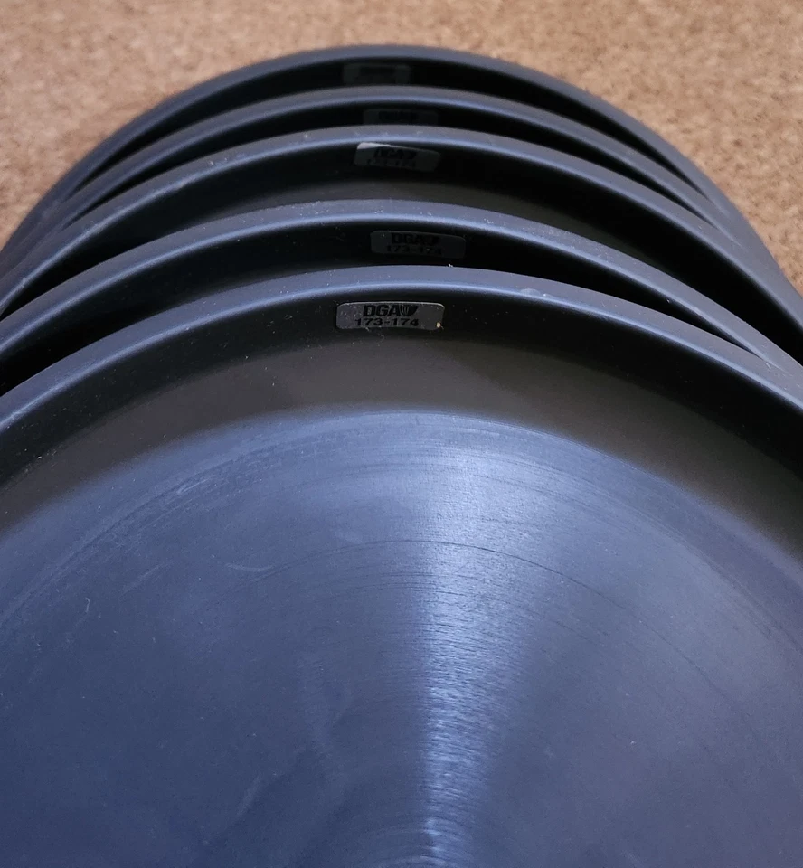 DGA D-Line Steady BL 173-174g 5x Matching Black Putters (Luna Roach P2) - Image 3 of 4