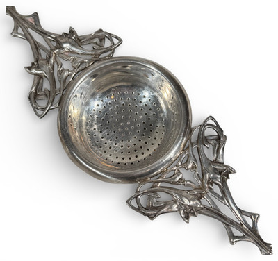 Christian DIOR Teepass Metall versilbert signiert Jugendstil Christofle Ära