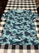 Men's Gymshark Bodybuilding Crossfit Weightlifting Shirt 2XL Camo Ck Measurement