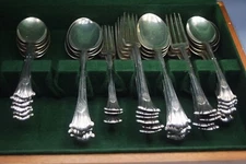 ANTIQUE MAPPIN & WEBB FLATWARE SILVERPLATE SPOONS FORKS 34 PIECES MWE4