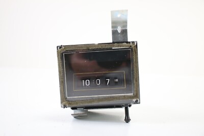 Westclox 14039602 dashboard automobile car clock new old stock