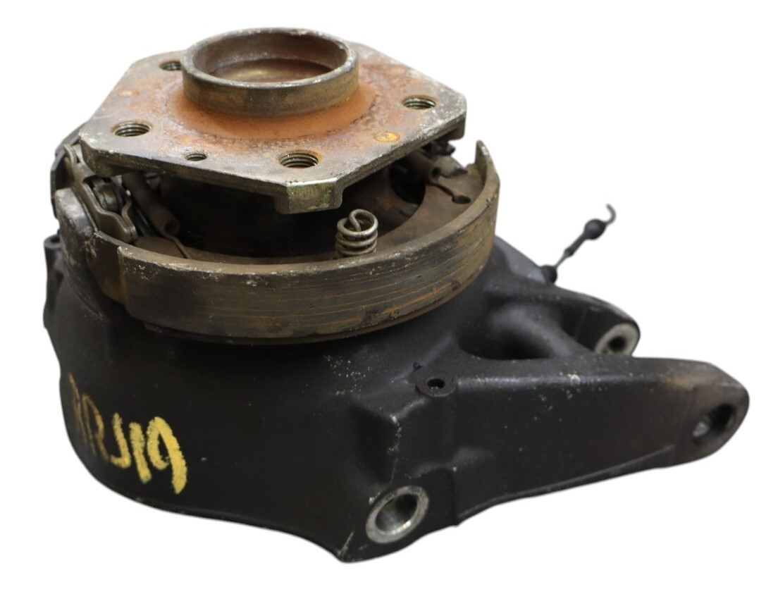 06-10 Maserati Quattroporte M139 Rear Right Side Wheel Spindle Knuckle Hub Oem