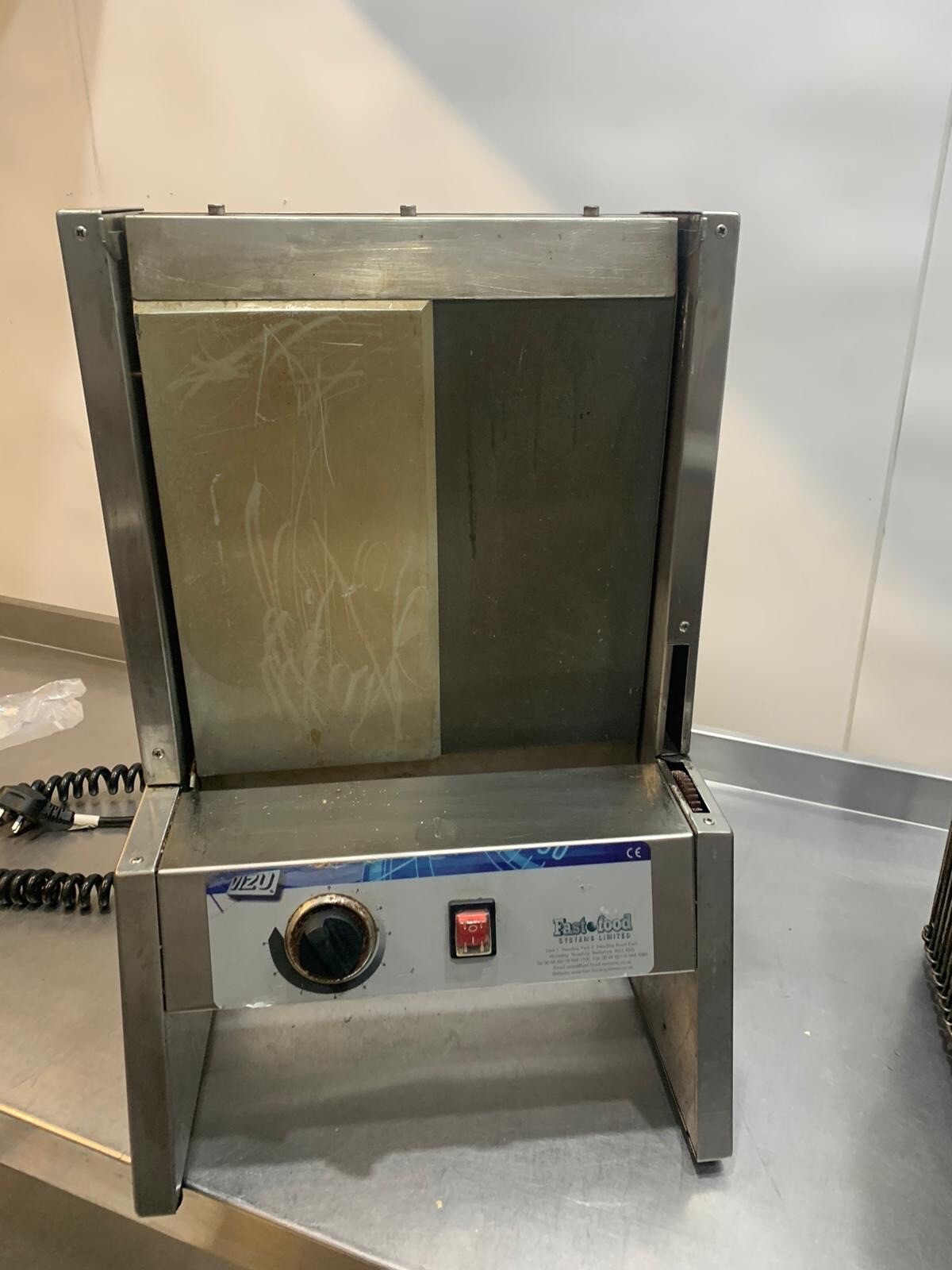 VIZU VERTICAL BUN TOASTER / WARMER USED FOR BURGER / BRIOCHE BUNS, 3