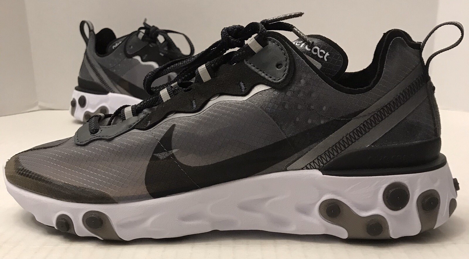 nike react 87 anthracite
