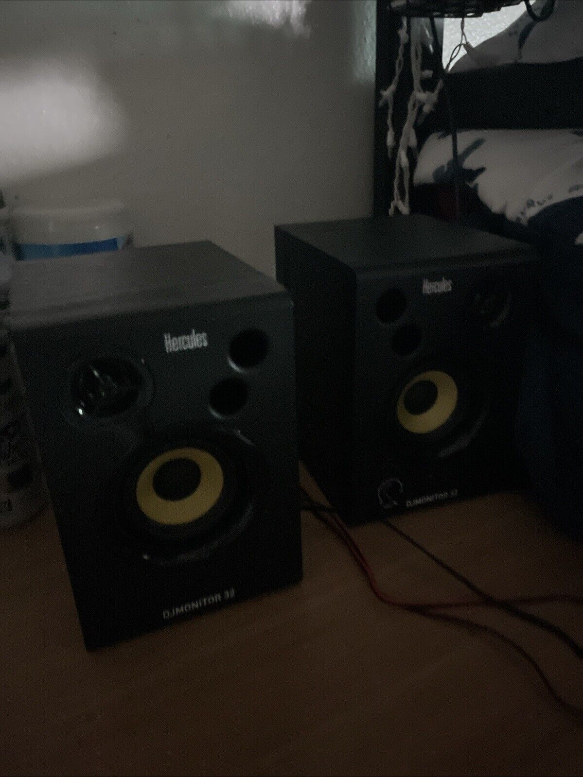 Picture 3 of 4