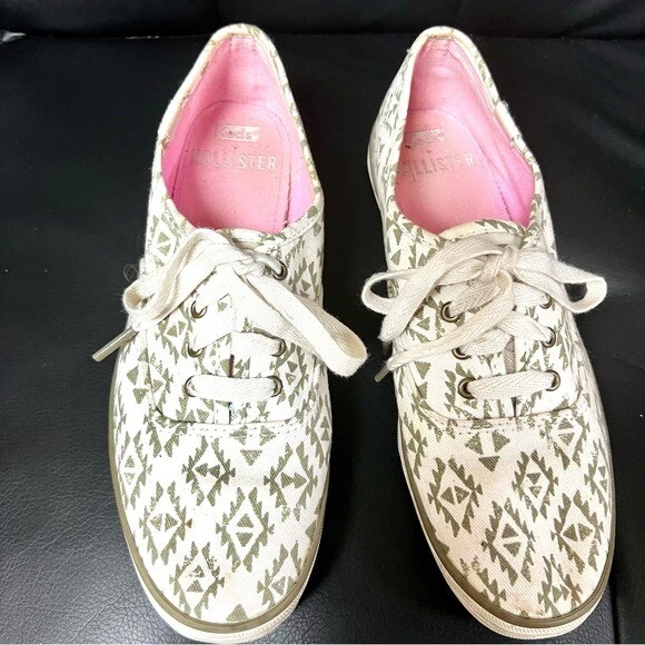 Hollister hotsell shoes womens