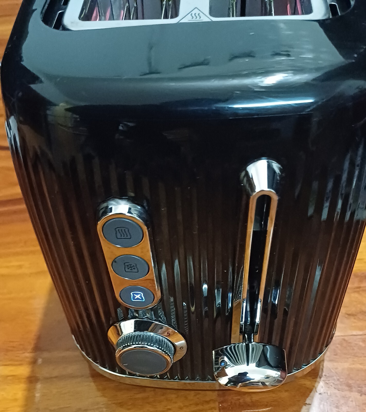 Breville Bold 2Slice Toaster with HighLift and Wide Slots Black