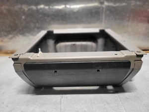 VW T4 Sitzkonsole vorne links oder rechts 701881669F