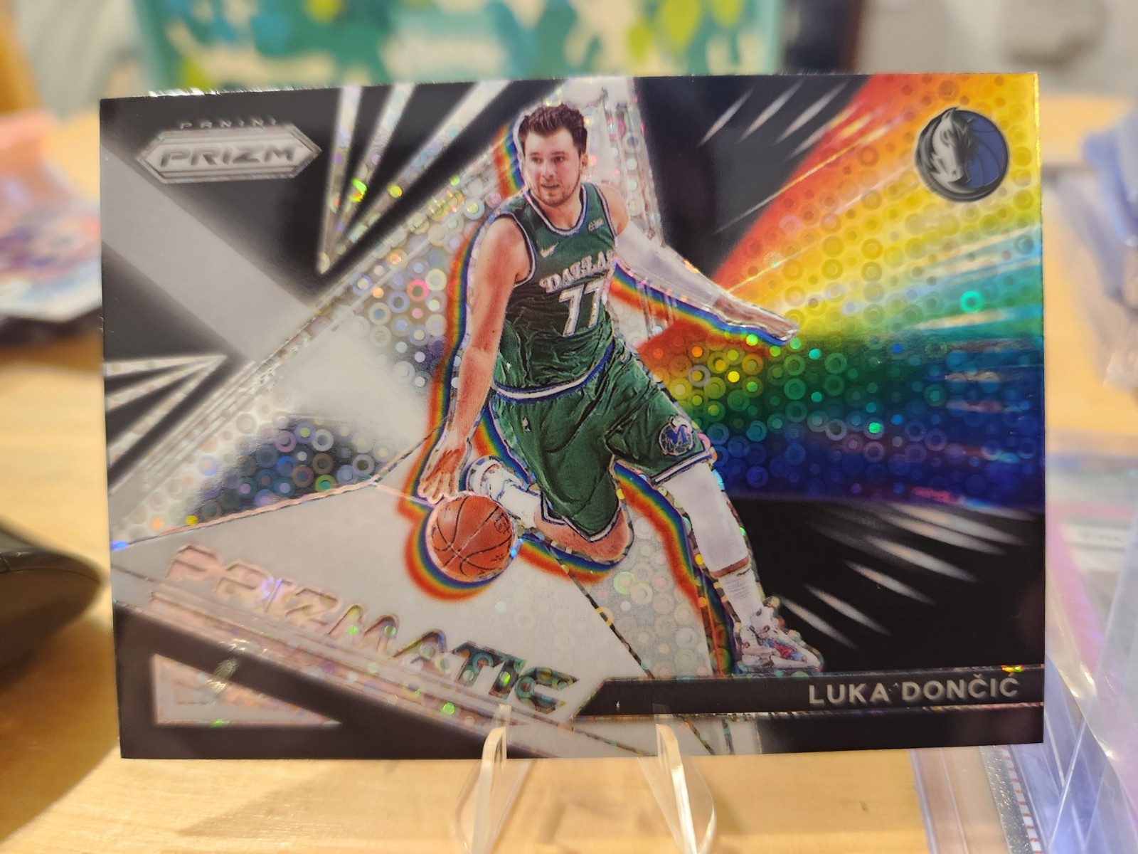 2021-22 Panini Prizm Prizmatic Fast Break #27 Luka Doncic