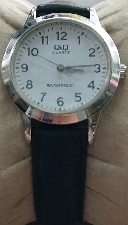 Q & Q Reloj de Cuarzo por Citizen Japón Movimiento Cuarzo Banda Negra Batería Nueva Foto 2 de 4