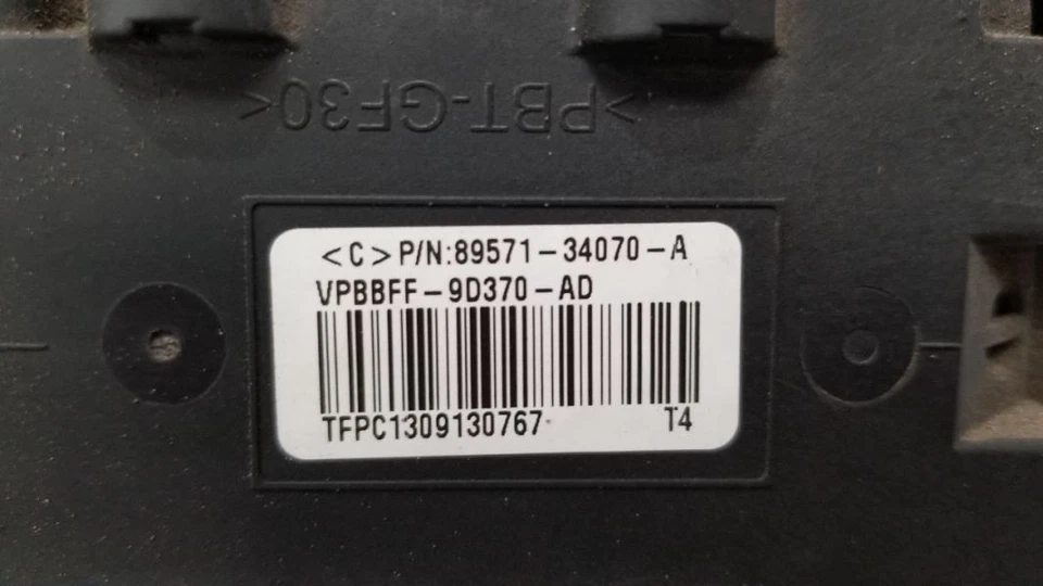 14 MÓDULO CONTROL BOMBA COMBUSTIBLE TOYOTA TUNDRA 8957134070 Foto 4 de 4