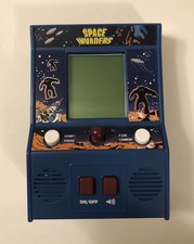Space Invaders Handheld Mini Retro Arcade Game Machine desktop Taito 2016