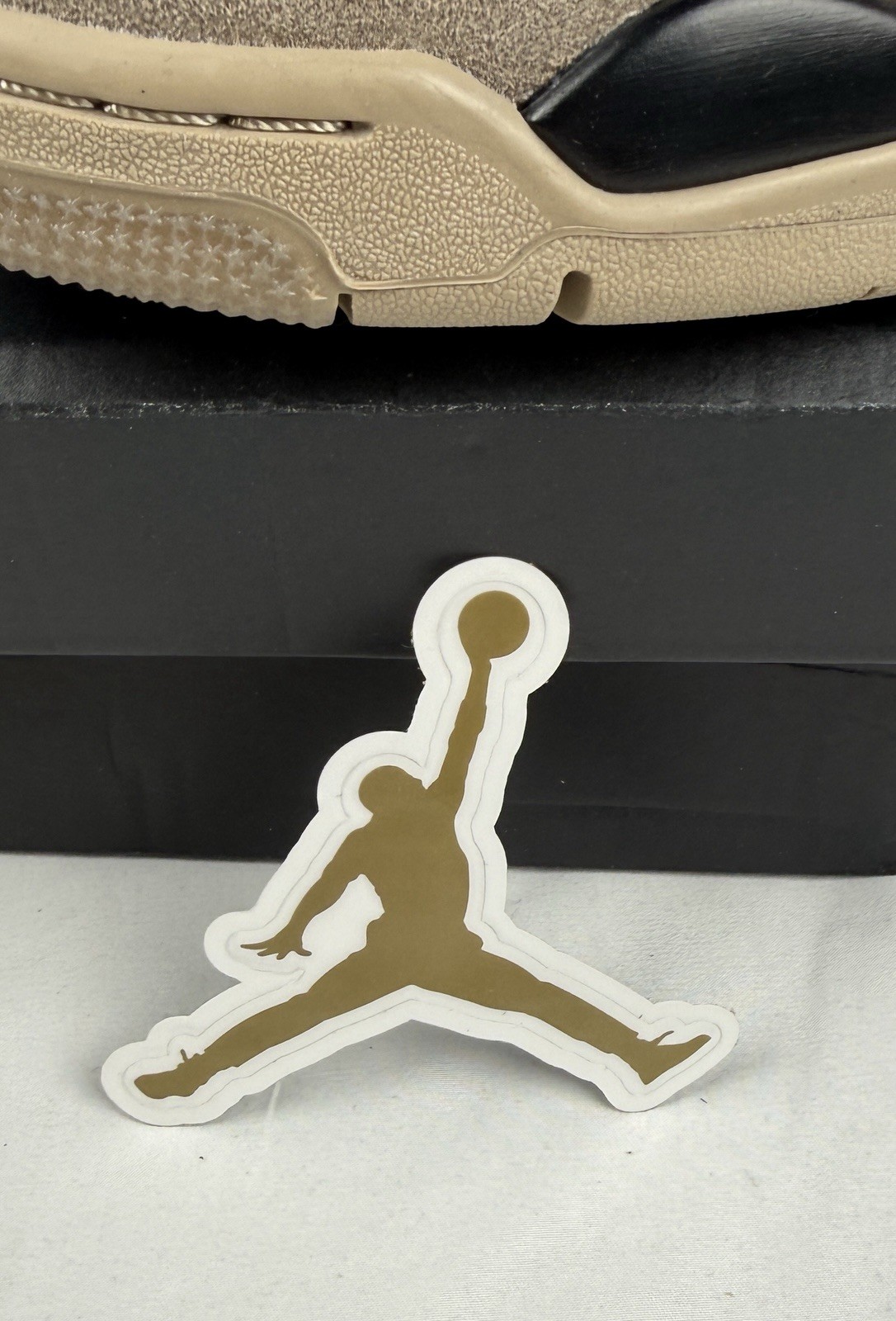 Air Jordan 4 RM “Ironstone / Medium Olive” – UK 6 RRP £134.99 image 6