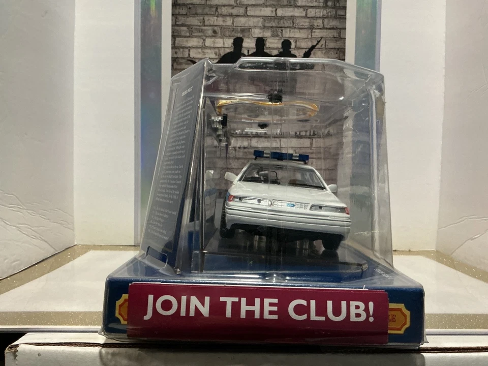 CODE 3 - PREMIER CHIEFS EDITION CHICAGO POLICE [CROWN VICTORIA] - Image 2 of 4