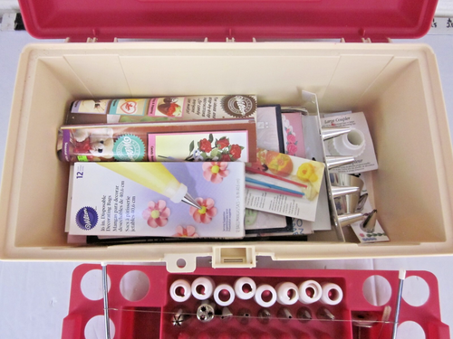 Wilton Cake Decorating Tool Caddy Full Of Supplies & NEW Accessory Pieces USA - Picture 5 of 7
