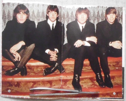 Mini Bravo, Alles über die Beatles. Bilder Daten Autogramme. 10,5 x 7,5 cm. - Bild 5 von 6