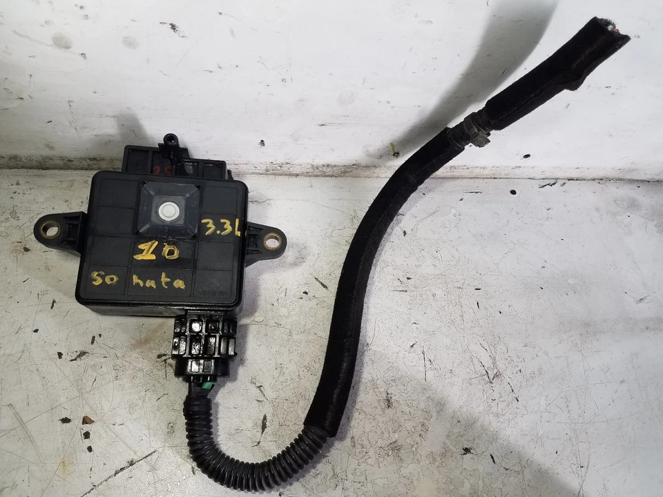 Módulo de control del ventilador de refrigeración Hyundai Sonata 2009-2010 3,3 L 25385-3K280 (M140) Foto 3 de 3