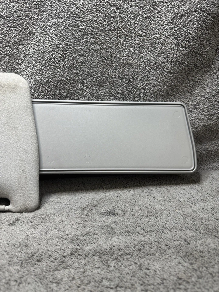 2000-2004 Mitsubishi Montero Sport Sun Visor Passenger  Side Gray Right Side OEM - Image 4 of 4