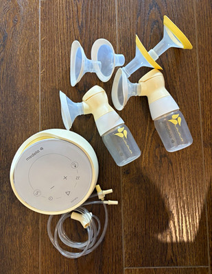 Medela Sonata Double Electric Breast Pump w/ Tubing, Bottles & Breast Shields