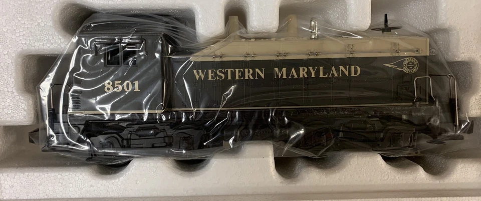 ✅6-18501 LIONEL WESTERN MARYLAND NW-2 SWITCHER DIESEL ENGINE, 5 FREIGHT CARS SET - Image 4 of 4