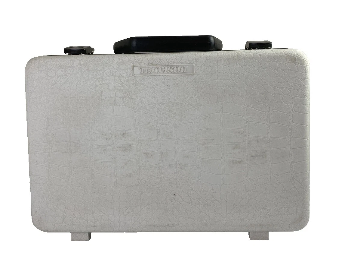 Белые жесткие пластиковые футляры, сумки и чехлы для фотоаппаратов