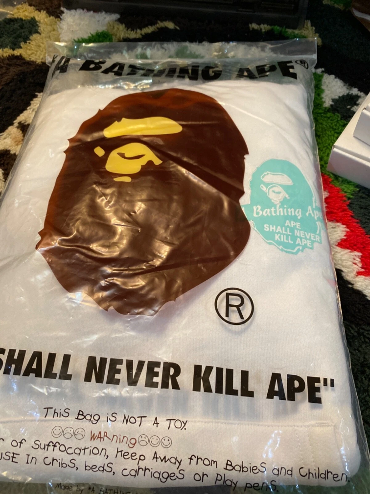 A BATHING APE (BAPE) FELPA CON CAPPUCCIO BIANCA A BATHING APE TAGLIA M