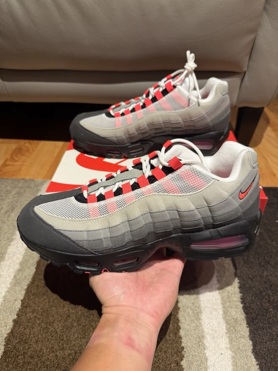 Preços baixos em Nike Air Max 95 Solar Red | eBay Preços baixos em Nike Air Max 95 Solar Red | eBay