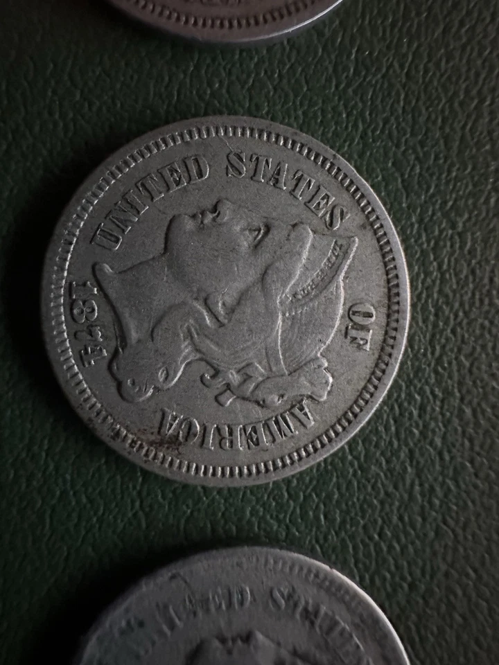 US 3 Cent Nickel 3-Coin lot - 1870, 1874 and 1875 (3C three cents) - Image 3 of 4