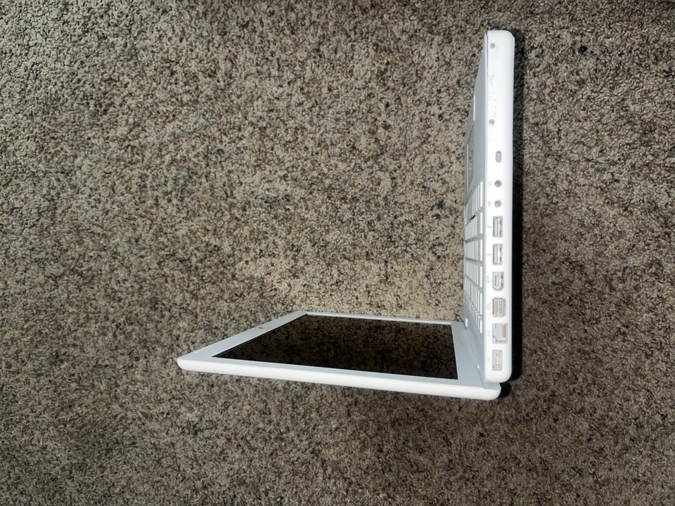 Apple MacBook 13 en 2007 blanco, Intel (sin disco duro) Foto 2 de 3