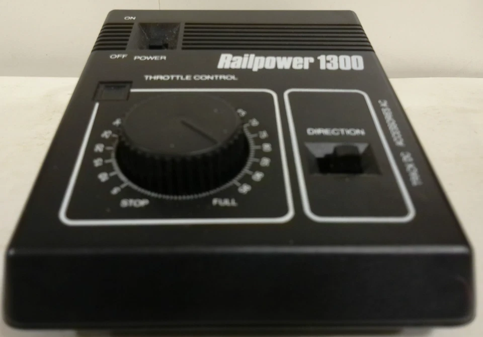 MRC RAILPOWER 1300 HO + N SCALE Model Train Control Transformer - Image 2 of 4