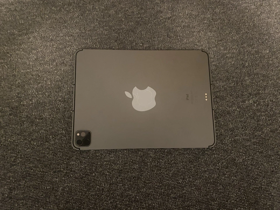 Apple iPad Pro 11-inch (3rd generation) · 128GB · Cellular, Foto 2 von 5