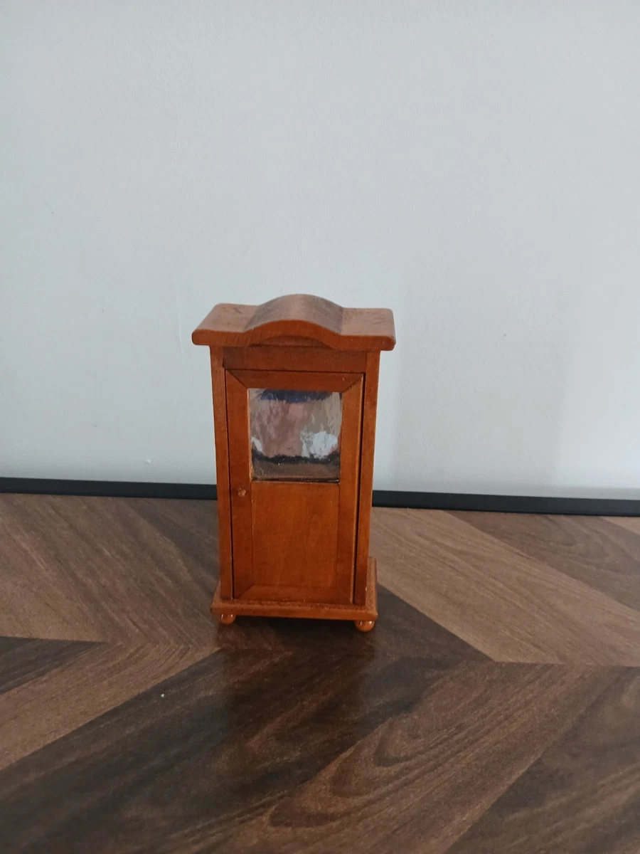 Ariel, l'armoire de poupée en bois N°284 - Debongout