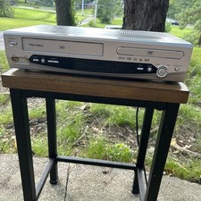 Trutech DV4TS05 Video Cassette Recorder VCR/DVD Combo Player No Remote VHS