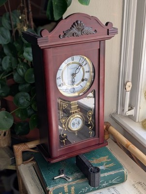 31 Tage Pendel Wanduhr mit Schlüsseluhr funktionstüchtig Glockenspiel braucht Aufmerksamkeit