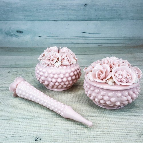 Botella de perfume y plato de baratija vintage años 40 Ardalt Lenwile rosa Hobnail - Imagen 2 de 16