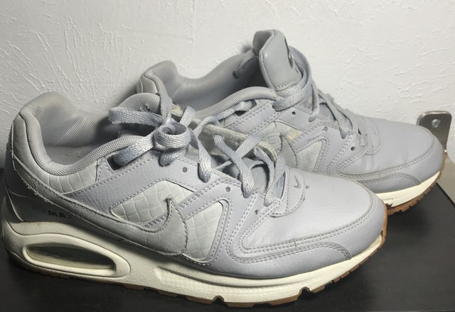 air max command premium
