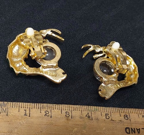 Vintage Art Deco Gold & Green Trifari Enamel, Red Crystal Lobster Earrings Vtg - Picture 12 of 12