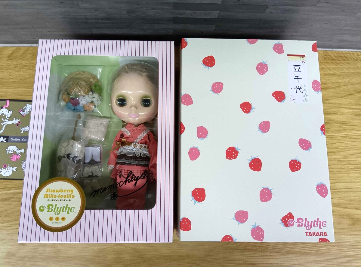 Takara Tomy Neo Blythe Strawberry Millefeuille Mamechiyo