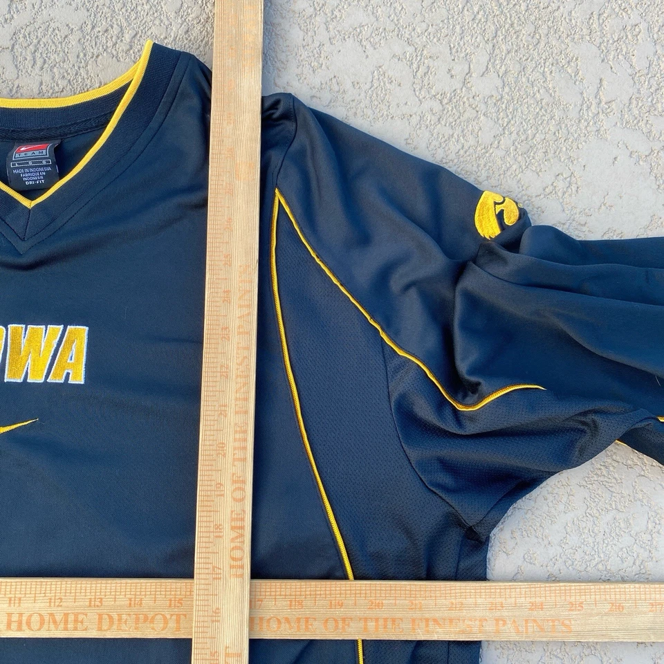 Iowa Hawkeyes Basketball Nike Black Warmup Shirt L - Image 4 of 4