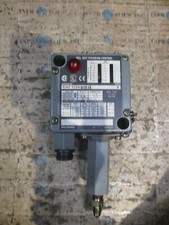 Allen Bradley 836T-T254J81X15 Pressure Control 20-300lbs/sq in 1.4-21BAR*Tested*