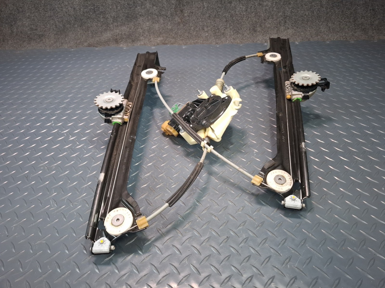 Maserati Levante 2017-2020 Rear Left Window regulator