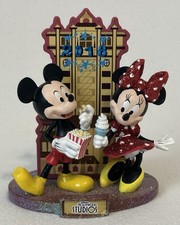 Disney Parks: 2018 Hollywood Studios- Tower Of Terror Mickey Minnie Statue