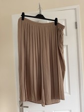 Plus Size USA 3x (about UK Plus Size 24) Beige Front Pleated Lined Culottes