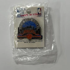 NBA New York KNICKS Logo Pin Basketball Collectors Imprinted Products
